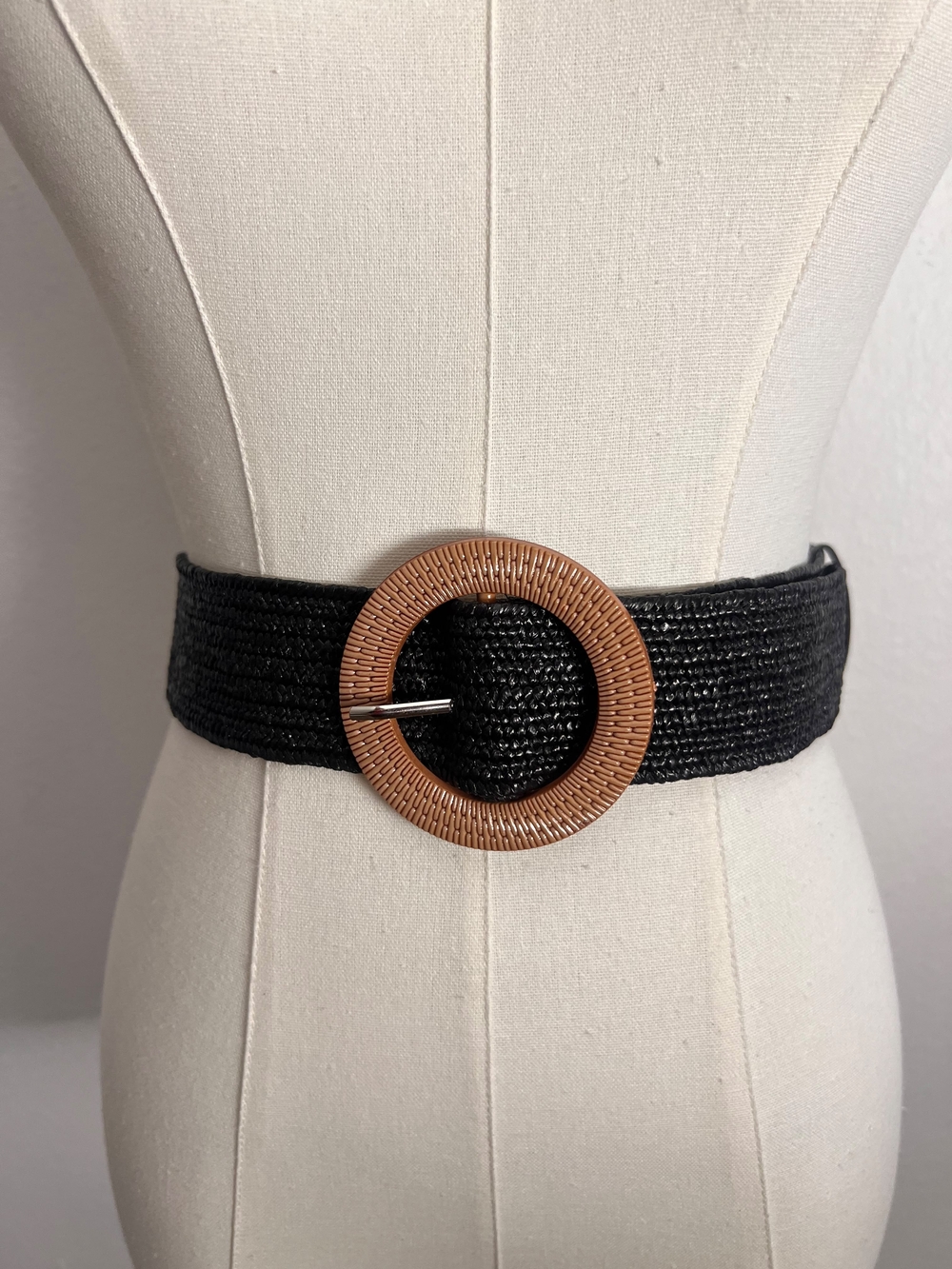 Stretchy Black Woven Waist Belt with Circular Buckle